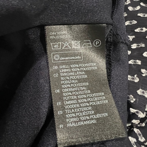 SOLD ‼️🚨Blue V-Neck Puff Sleeve Mini Dress - Picture 10 of 10